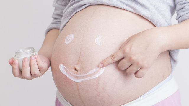 Apakah Stretch Mark akan Hilang Seletah Bayi Lahir? Foto: Shutterstock