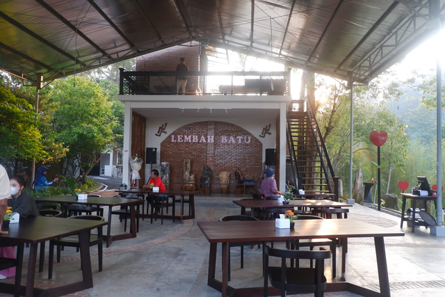 Lembah Batu Heritage Hadirkan Resto Bernuansa Back to Nature Dihiasi Batu Alam (4)