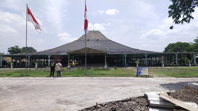 Proses pemugaran kawasan cagar budaya Pura Mangkunegaran, Kota Solo. FOTO: Tara Wahyu