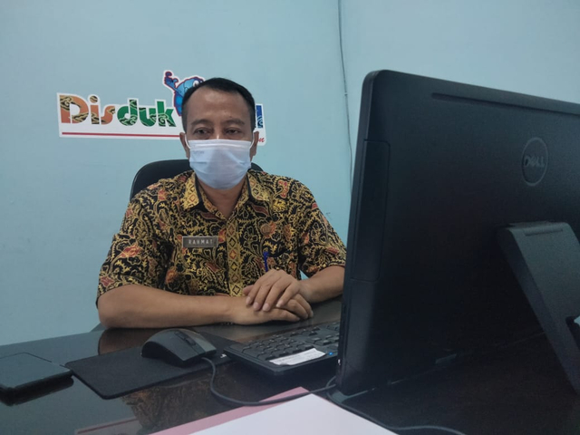 Sekretaris Disdukcapil Kota Cirebon Rahmat Saleh.(Juan)