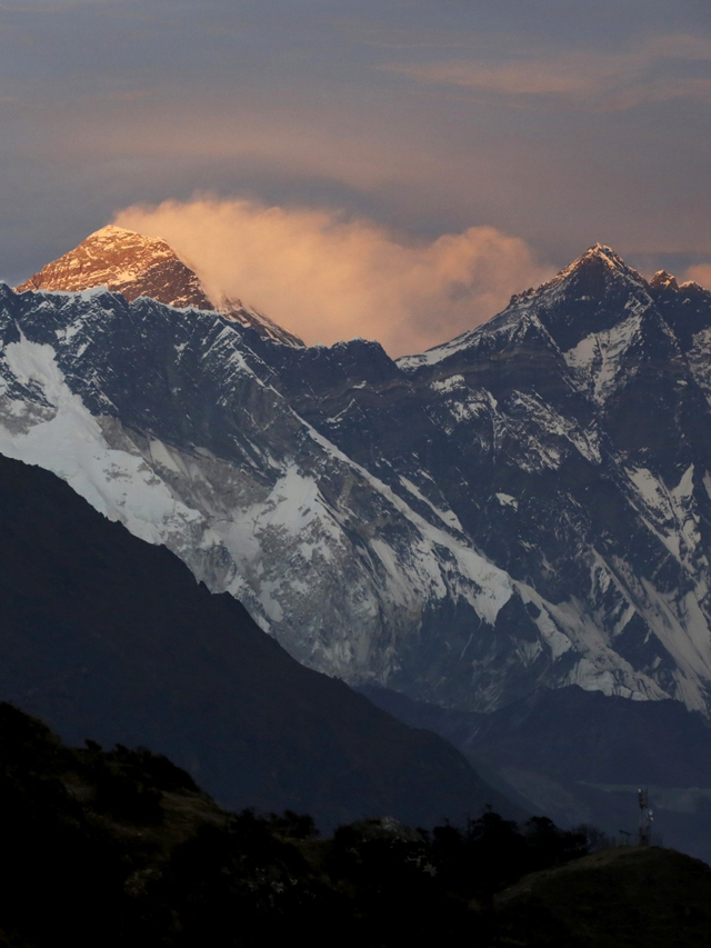 Gunung Everest. Foto: Reuters