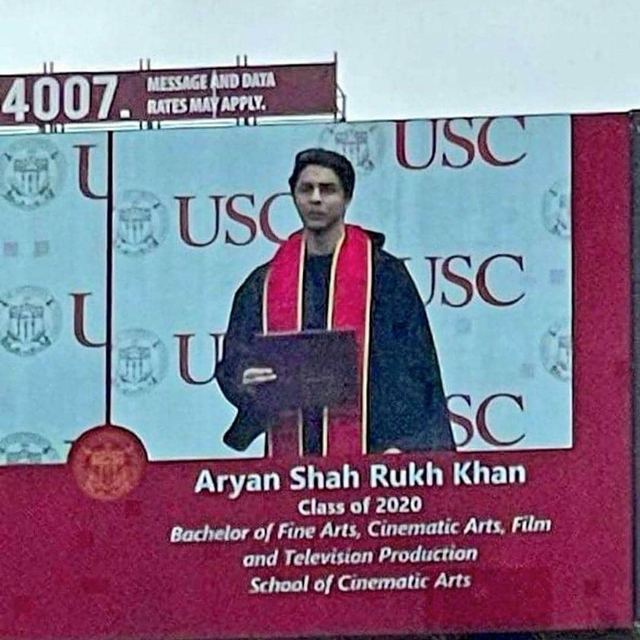 Aryan Khan saat wisuda di USC. Foto: Instagram/@aryankhanforever