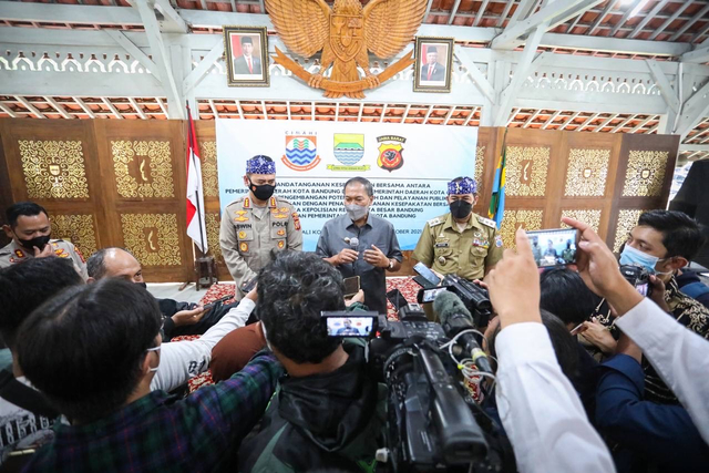Pemkot dan Polrestabes Bandung Teken Kerjasama Tingkatkan Keamanan