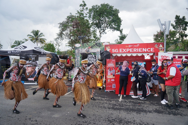 Telkomsel 5G Experience Center yang berada di kawasan Stadion Lucas Enembe, Papua. Foto: Dok. Telkomsel