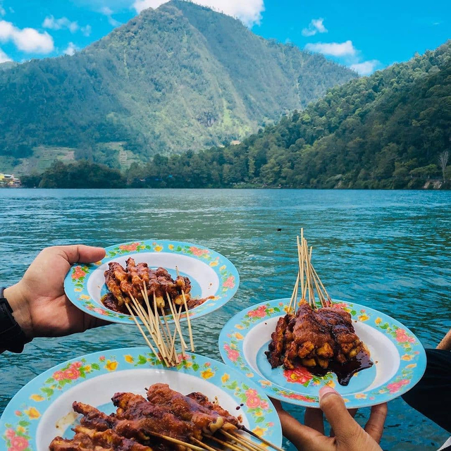 Wisata Alam Murah dan Menyenangkan di Telaga Sarangan, Jawa Timur (1)