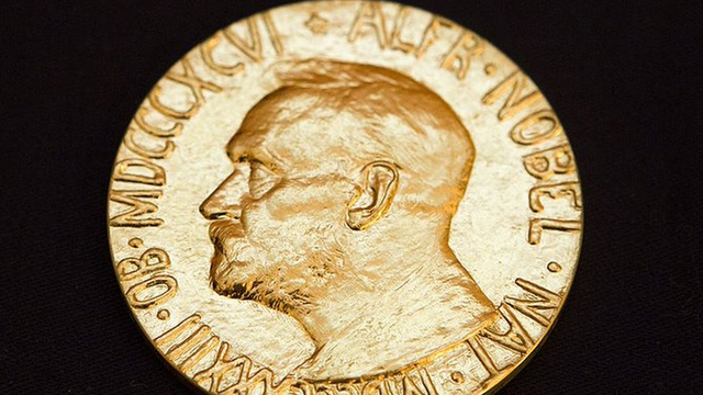 Hadiah Nobel Perdamaian telahmulai diberikan sejak tahun 1901.