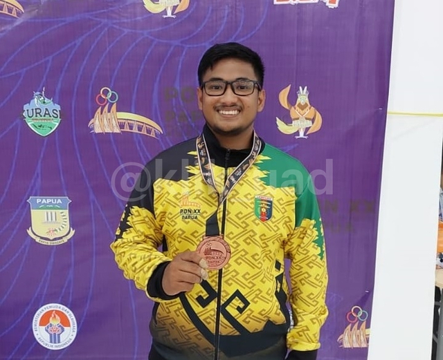 Arif Aditya Ahmad, mahasiswa Pendidikan Vokasional Teknologi Otomotif (PVTO) Universitas Ahmad Dahlan (UAD) berhasil meraih medali perunggu pada PON XX Papua cabor Kurash Eksebisi (Foto: Istimewa)