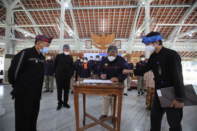 Kelompok Informasi Masyarakat Perlancar Arus Komunikasi dan Informasi (75554)