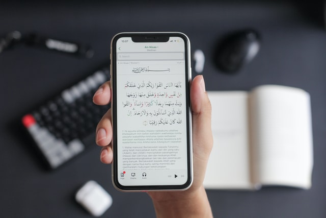 Surat An Naml ayat 30-31. Sumber: unsplash.com