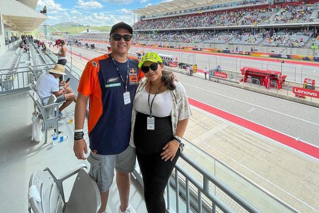 Liana Jhonlin bersama Putri Rizky di Circuit of The Americas (Foto: Instagram @lianajohnlin12)