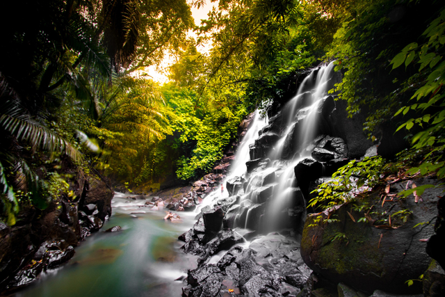 Air Terjun Kanto Lampo, Bali. Foto: Shutterstock