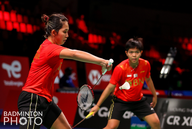 Ganda putri Indonesia Ribka Sugiarto dan Siti Fadia Silva Ramadhanti pada penyisihan grup A Uber Cup 2020 di Ceres Arena, Aarhus, Denmark.
 Foto: Yohan Nonotte/Badmintonphoto/BWF