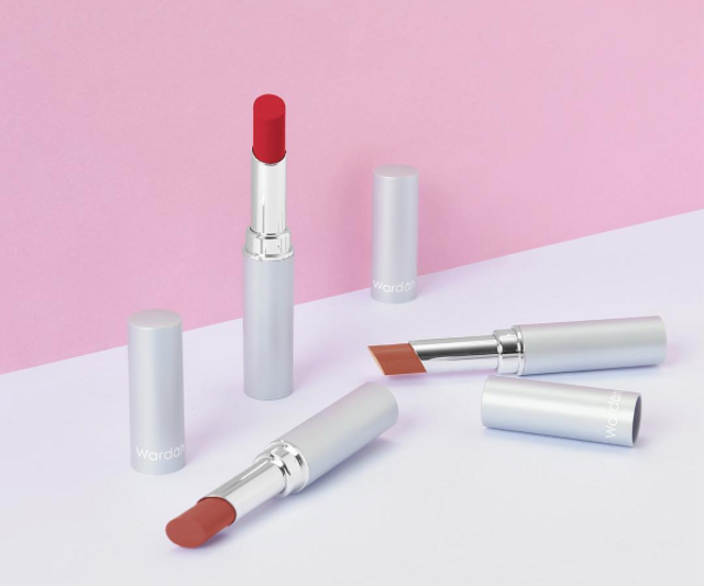 7 Rekomendasi Lipstik Matte untuk Bibir Kering, Cek di Sini! (90979)