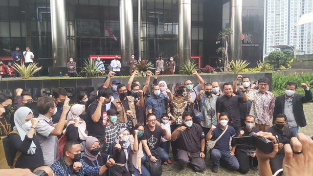 Mengapa Saya Menolak Pembinaan TWK KPK? (110201)