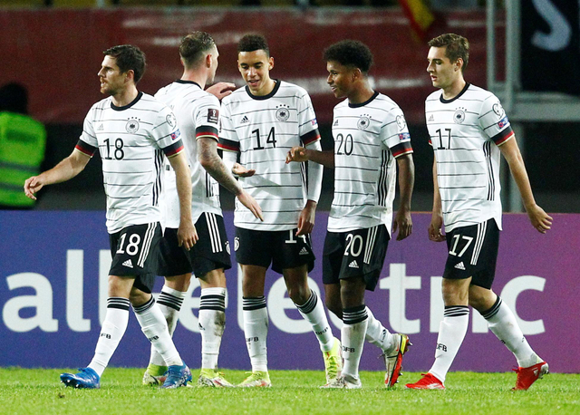 Pemain Jerman Jamal Musiala merayakan gol saat melawan Makedonia Utara pada pertandingan Kualifikasi UEFA di Toshe Proeski Arena, Skopje, Makedonia Utara. Foto: Ognen Teofilovski/Reuters