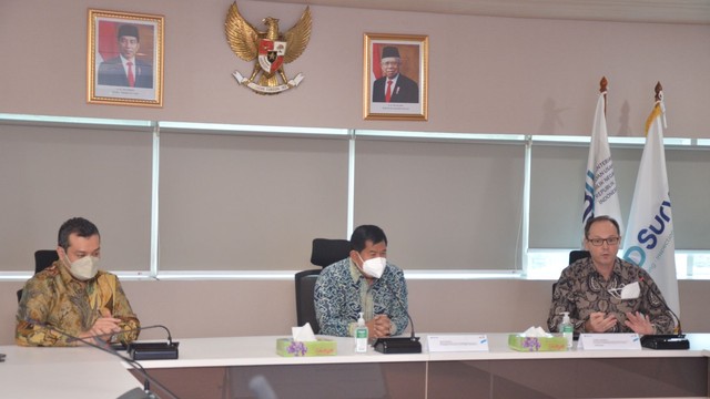 PT Biro Klasifikasi Indonesia (Persero)/BKI menandatangani nota kesepahaman (MoU) dengan PT Bureau Veritas Indonesia (BVI) di Graha BKI, Kamis (21/4/2022). Foto: BKI 