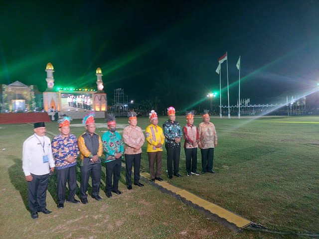 Sejumlah pejabat melakukan sesi foto bersama saat pembukaan MTQ