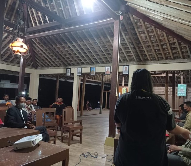Selasa, 12 April 2022. Kegiatan Sosialiasi Asuransi Kesehatan di Balai Dusun Nglanggeran Wetan. Sumber: Tim KKN-PPM UGM Periode I 2022 Subunit Nglanggeran Wetan.