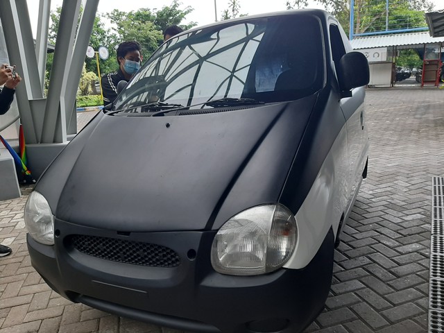 Undika Kembangkan Mobil Listrik yang Bisa Mendeteksi Kecelakaan (127130)