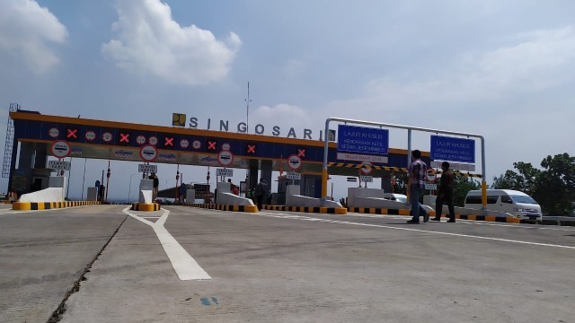 Gerbang Tol Malang-Pandaan yang berada di Singosari, Kabupaten Malang. (Foto: Gigih Mazda/Tugu Malang).