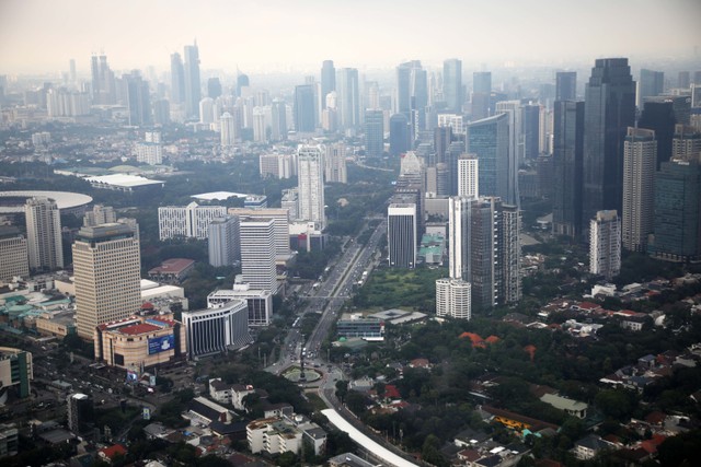 Suasana gedung bertingkat di Jakarta, Minggu (1/5). Foto: Aditia Noviansyah/kumparan