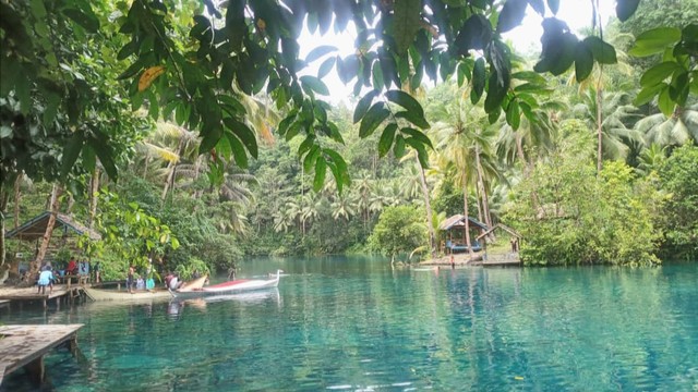 Destinasi wisata, Danau Paisupok yang terletak di Desa Luk Panenteng, Kecamatan Bulagi Utara, Kabupaten Banggai Kepulauan. Foto: Tim PaluPoso