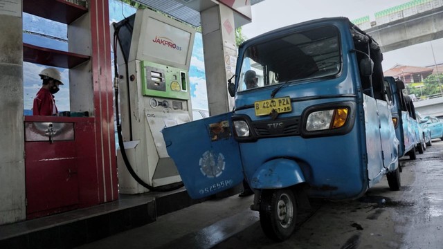 Bahan Bakar Gas Melimpah di Indonesia, Mengapa Pemerintah Masih Impor BBM? (405006)