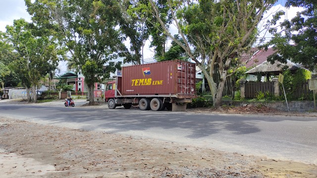 Jadi Tujuan Kendaraan Berat, Keberadaan Gudang Dalam Kota Perlu Diatur (73888)