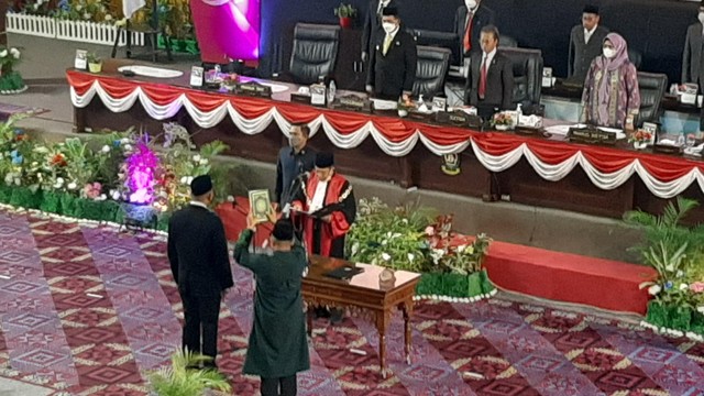 Pelantikan Rizki Faisal sebagai Wakil Ketua I DPRD Kepri. Foto: Istimewa
