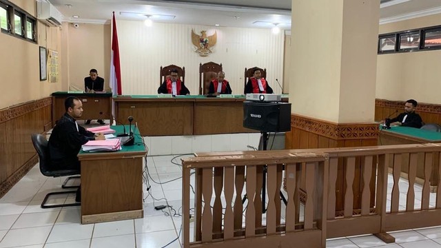 Sidang pembacaan putusan terhadap terdakwa pembunuh guru SMK di Aceh Barat yang berlangdung di PN Meulaboh. Foto: Dok. Kejari Aceh Barat 
