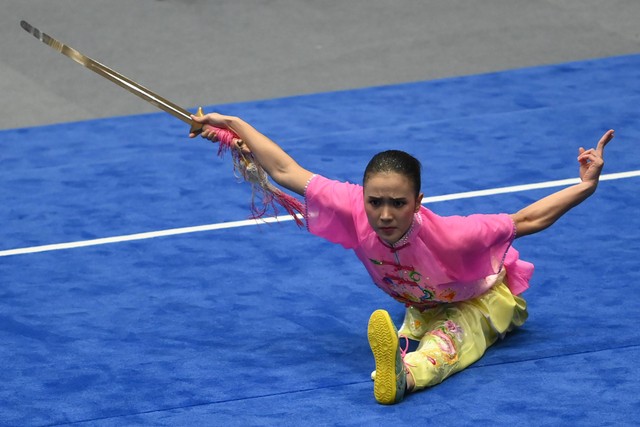 Profil Nandhira Mauriskha: Peraih Perak Wushu SEA Games, Ipar Lindswell ...