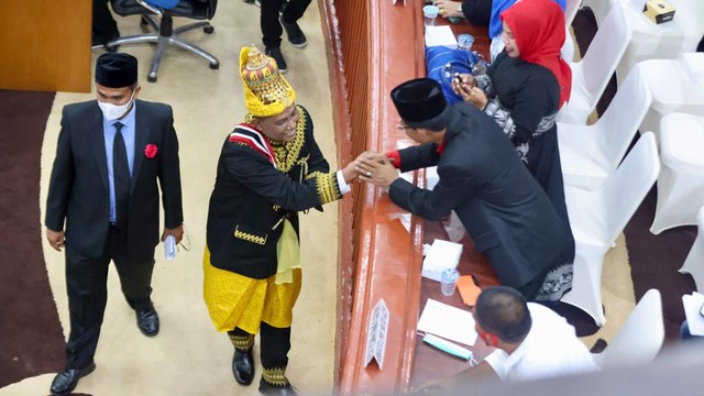 Foto: Suasana Pelantikan Saiful Bahri Sebagai Ketua DPR Aceh (44700)