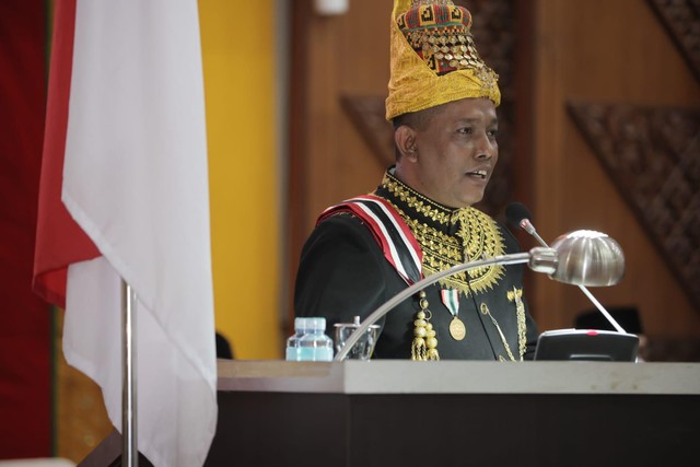 Foto: Suasana Pelantikan Saiful Bahri Sebagai Ketua DPR Aceh (44704)