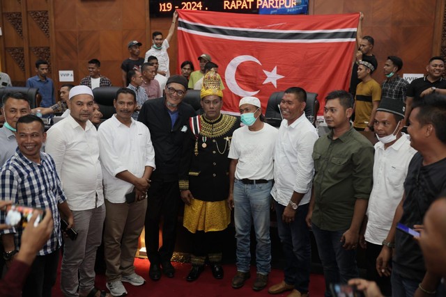 Foto: Suasana Pelantikan Saiful Bahri Sebagai Ketua DPR Aceh (44705)