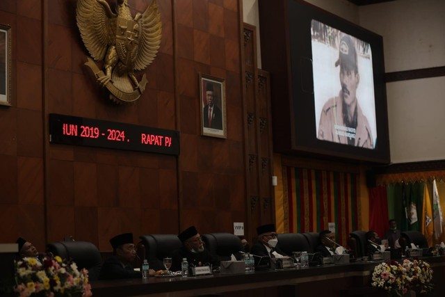 Foto: Suasana Pelantikan Saiful Bahri Sebagai Ketua DPR Aceh (44706)