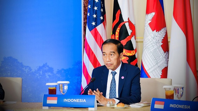 Presiden Joko Widodo saat hadiri ASEAN-US Working Lunch dengan Wapres AS Kamala Harris, di Departemen Luar Negeri AS, Washington DC, AS, Jumat (13/5/2022). Foto: Laily Rachev/Biro Pers Sekretariat Presiden