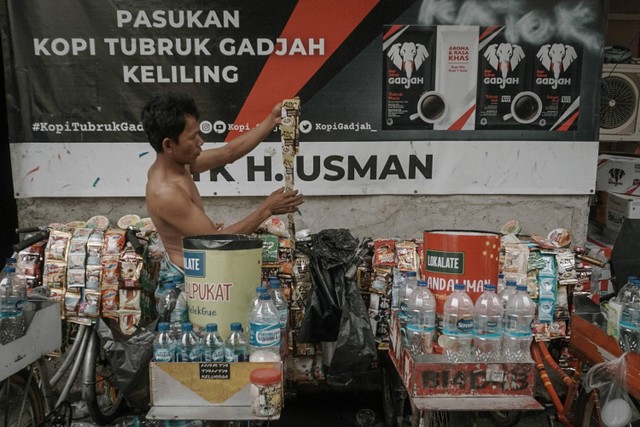 Esai Foto: Segelas Kopi Starling untuk Kebahagiaan Warga Jakarta (15913)