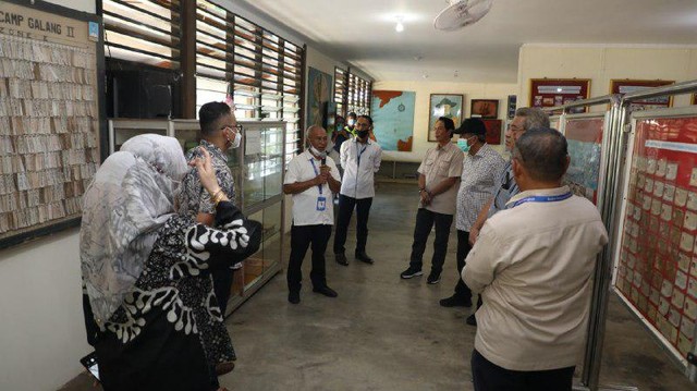 Dewan Pakar Memori Kolektif Bangsa didampingi Arsip Nasional Republik Indonesia (ANRI) mengunjungi Camp Vietnam di Galang. (Foto: ist)