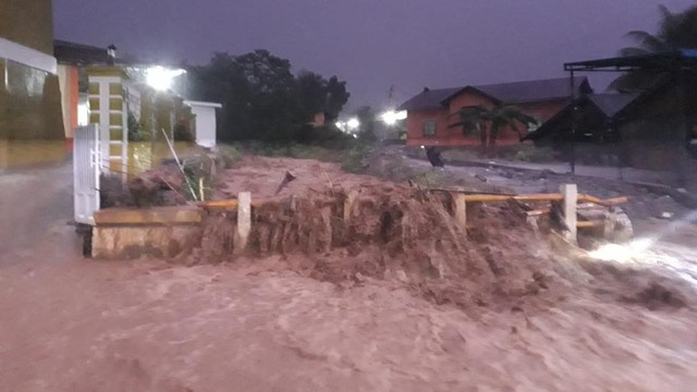 Banjir bandang melanda Aceh Tenggara. Foto: Dok. Ayub Ibrahim 