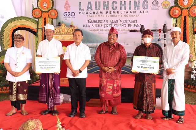 Program Pemuliaan Air Diluncurkan di Danau Tamblingan, Bali (85521)