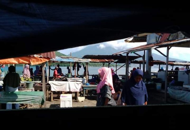 Pasar Rum di Tidore Utara Dikembangkan Jadi Tempat Pendaratan Ikan (8425)