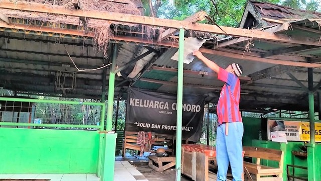 Shelter PKL Manahan, Solo Mulai Dibongkar, Pedagang Pindah Selama 6 Bulan (194119)