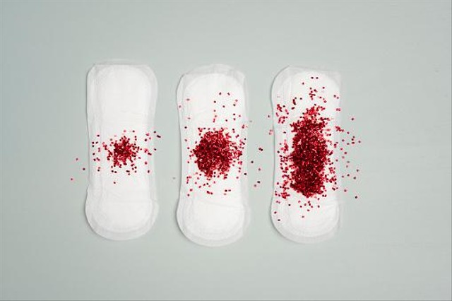 Ilustrasi macam-macam warna darah haid. Foto. dok. knape (Unsplash.com)
