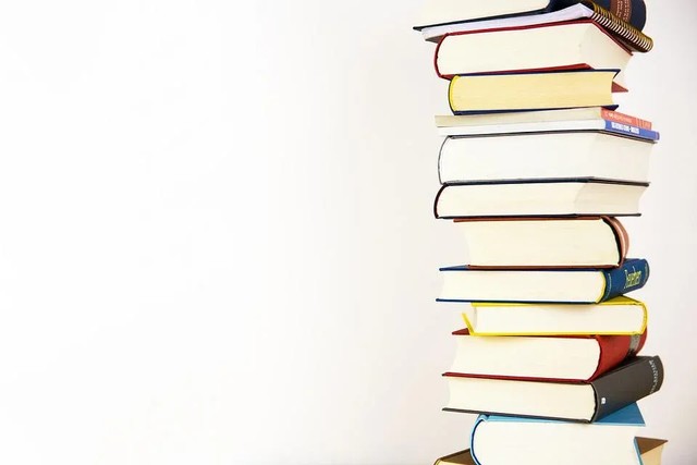 ucapan selamat Ulang Tahun Perpustakaan Nasional RI sumber: https://pixabay.com/users/hermann-130146/