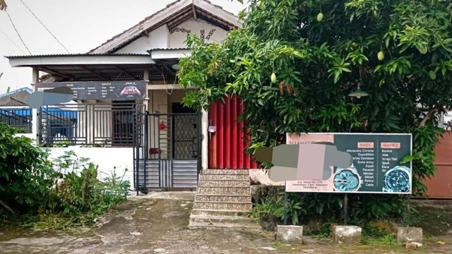 Rumah Winda dan suaminya yang kosong di Palembang.(Abdul Thariq/Urban Id)