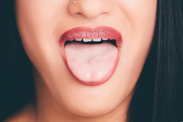 Foto ilustrasi lidah yang sehat (Sumber: Pexels