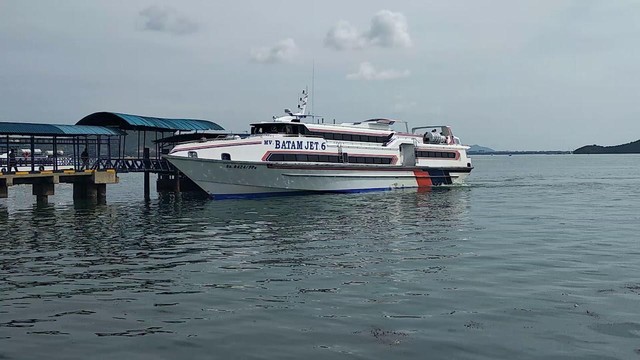 Kapal Batam Jet juga mengalami kenaikan tarif pelayaran tujuan Karimun. (Foto: ilustrasi/ist)