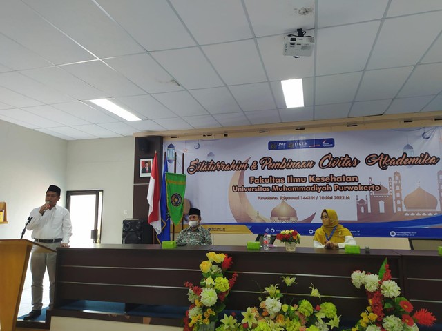 Rektor Universitas Muhammadiyah Purwokerto Doktor Jebul Suroso ketika pembukaan acara Halal Bihalal dikampus 2 FIKES UMP Purwokerto/photo by : DOkumentasi FIKES UMP Purwokerto