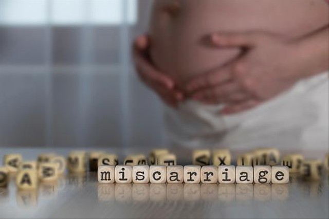 Ilustrasi keguguran pada ibu hamil. Foto: Unsplash.com