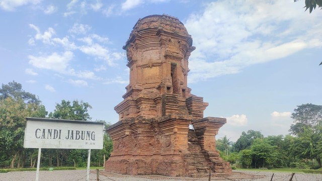 candi jabug merupakan salah satu bangunan peninggalan kerajaan di asia tenggara. (sumber: dokumen pribadi)